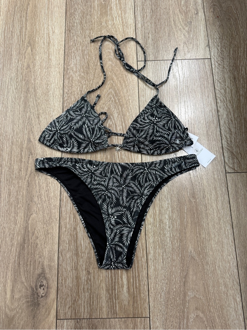 NWT Volcom Black Palm Triangle Bikini Set L